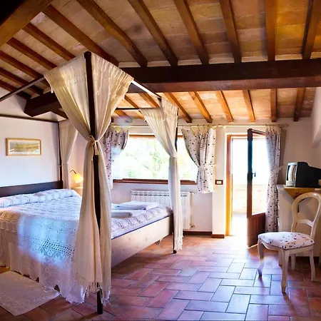 Poggio Cantarello Vacanze Farm stay